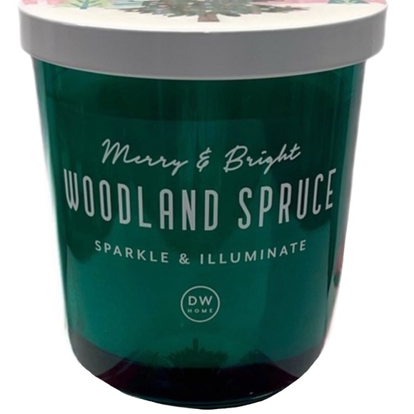 NWT! 🎄DW HOME-Christmas Holiday 8.8 Oz. Woodland Spruce Tree Candle - Picture 1 of 7